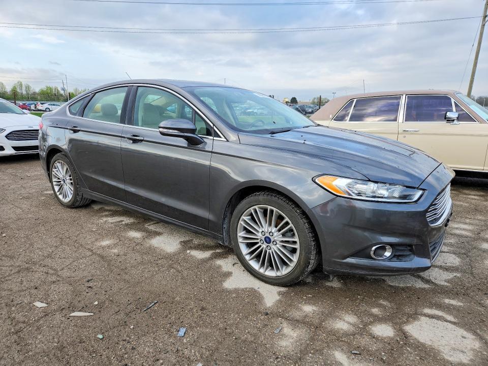 2015 Ford Fusion se
