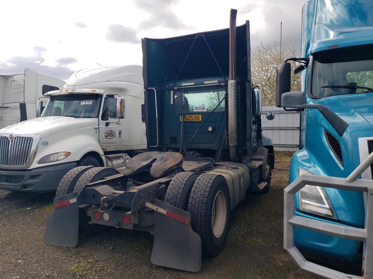 2017 Mack CXU612 Semi Truck