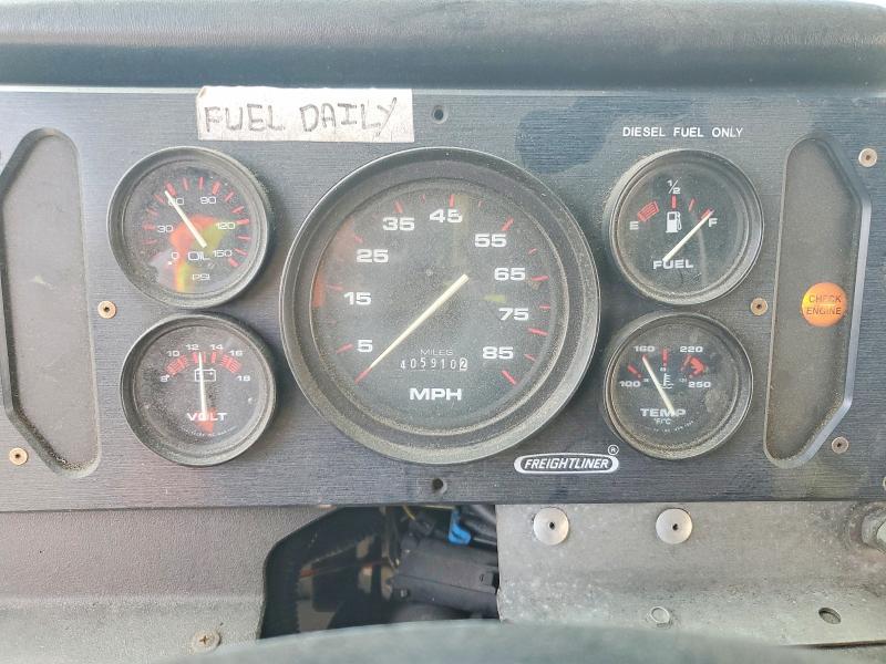 2000 Freightliner MT45 Chassis Delivery Truck