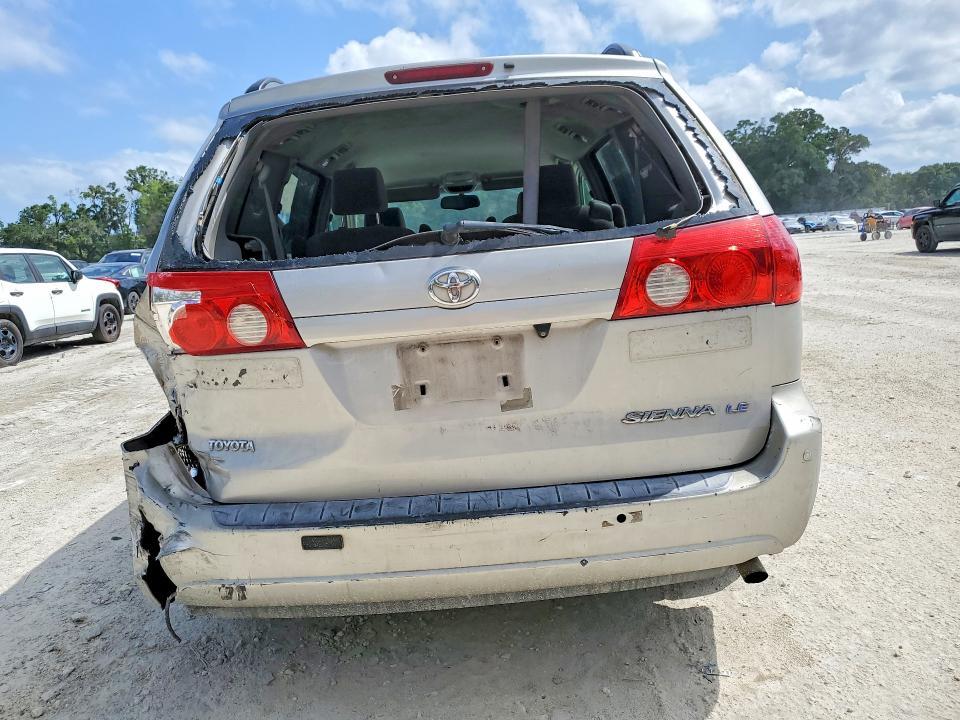 2006 Toyota Sienna le 7 Passenger