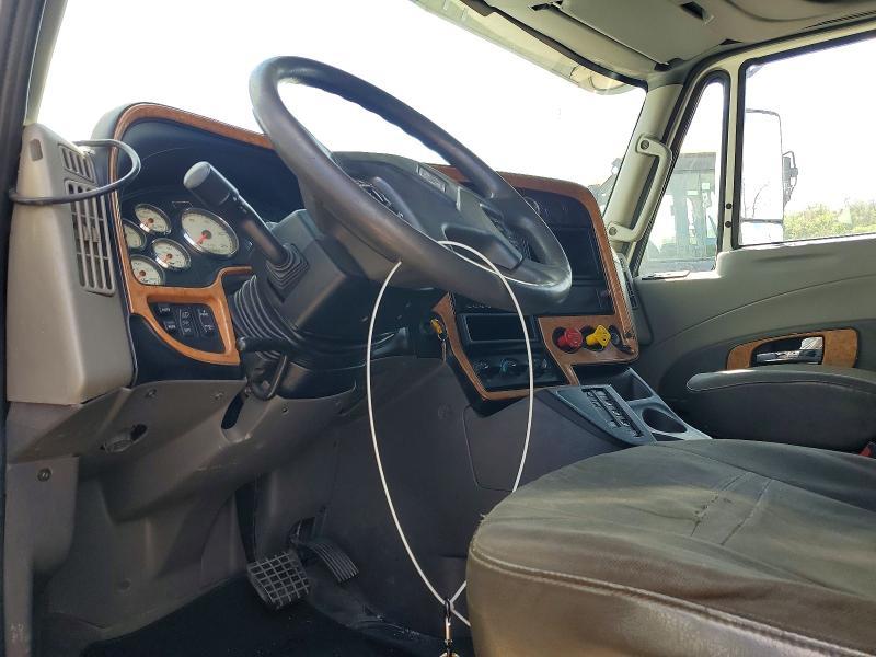 2015 International Prostar Semi Truck