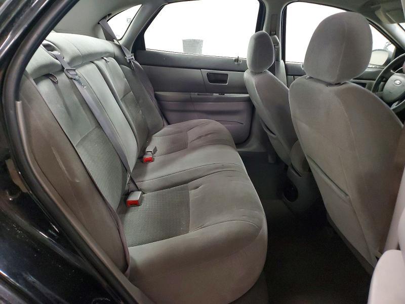 2006 Ford Taurus se