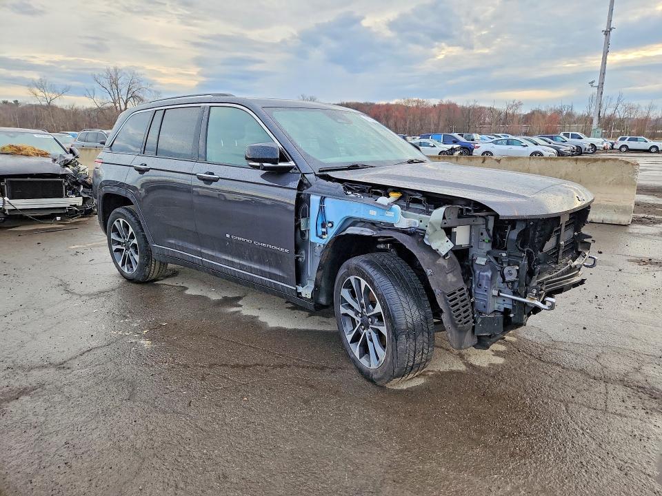 2022 Jeep Grand Cherokee Overland