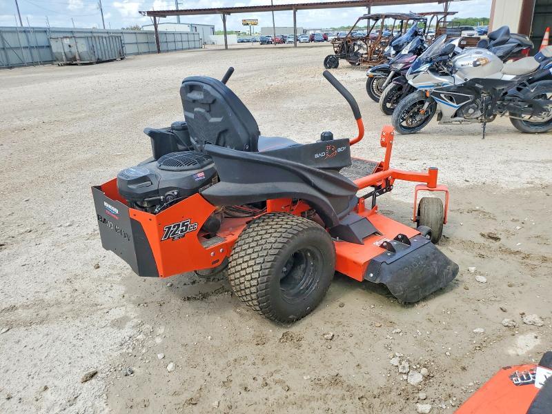 2022 Bad Boy ZT Avenger Lawn Mover