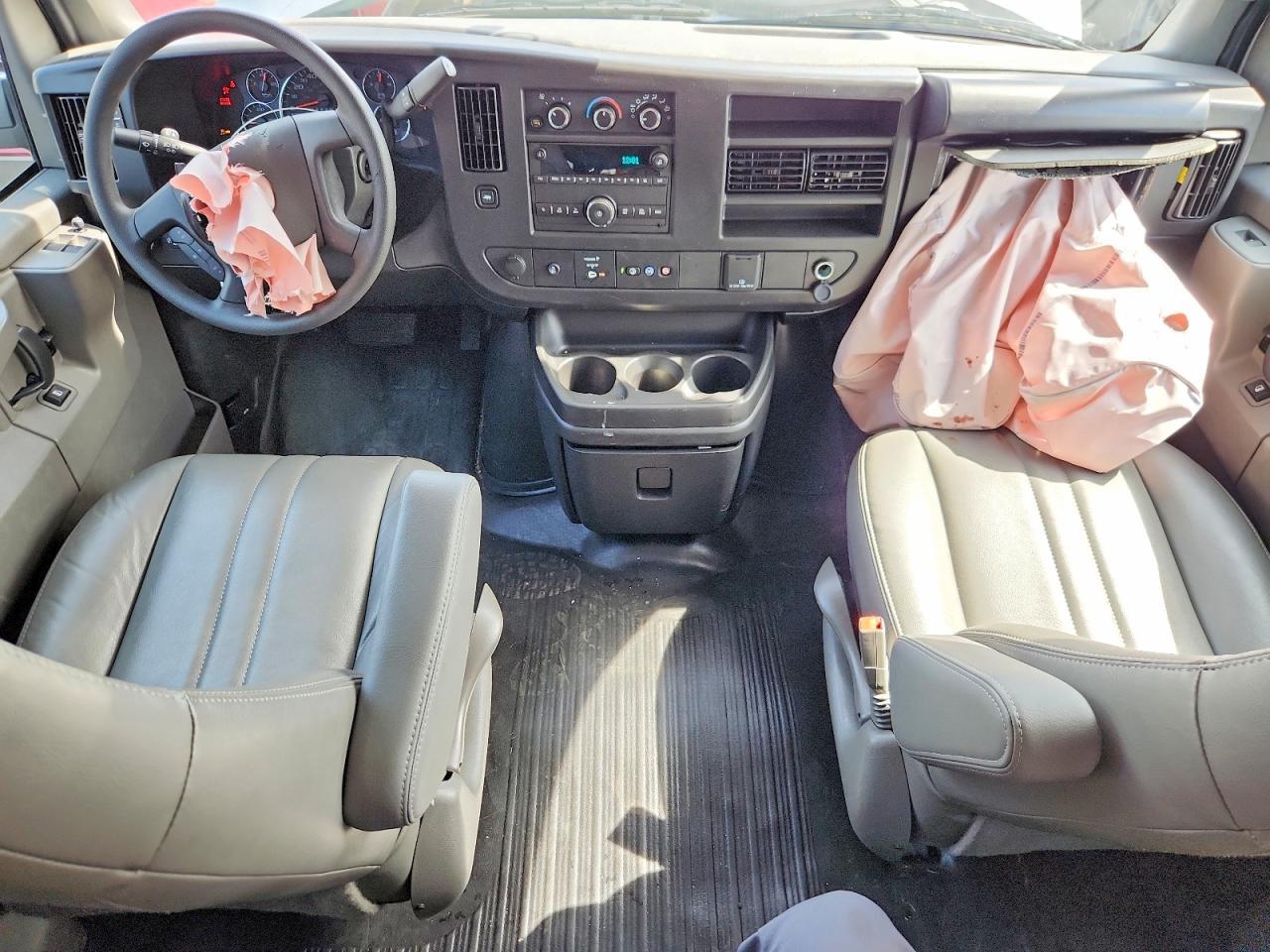 2025 Chevrolet Express G2500 LS