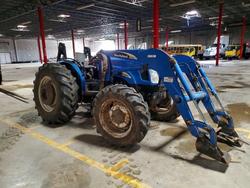 Vehiculos salvage en venta de Copart Eldridge, IA: 2004 Newholland 32LC Tractor