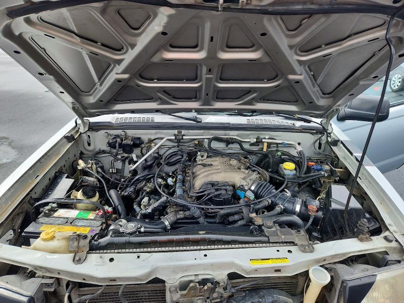2001 Nissan Xterra Xe-v6