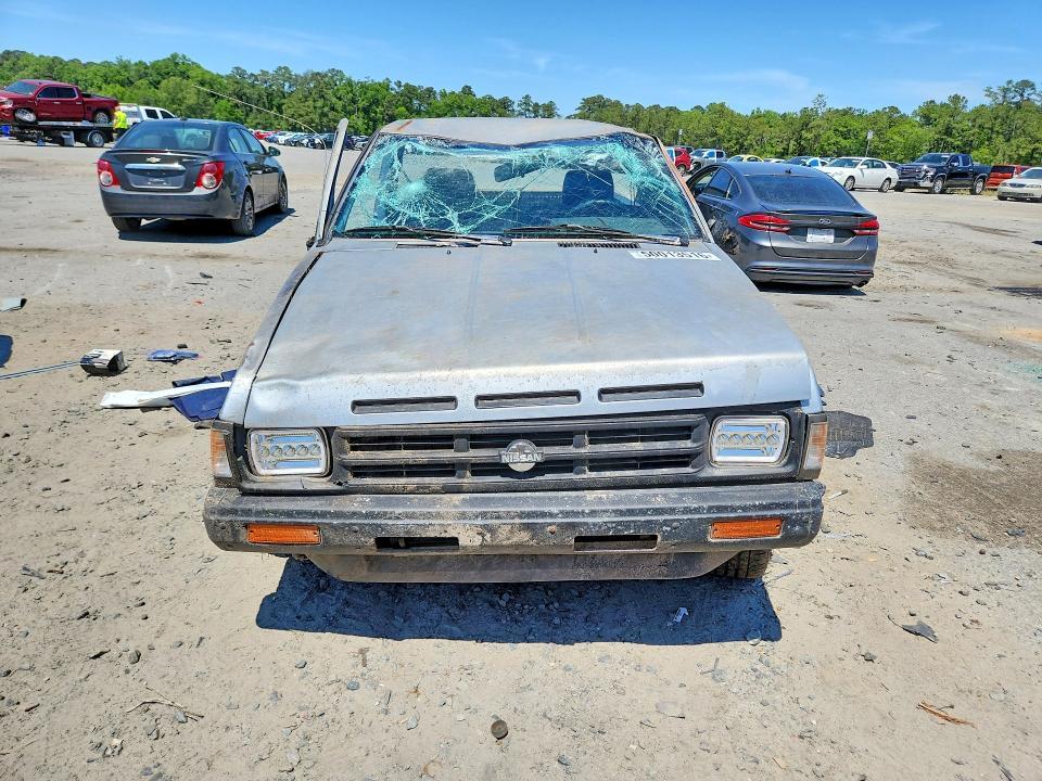 1990 Nissan D21 Short BED