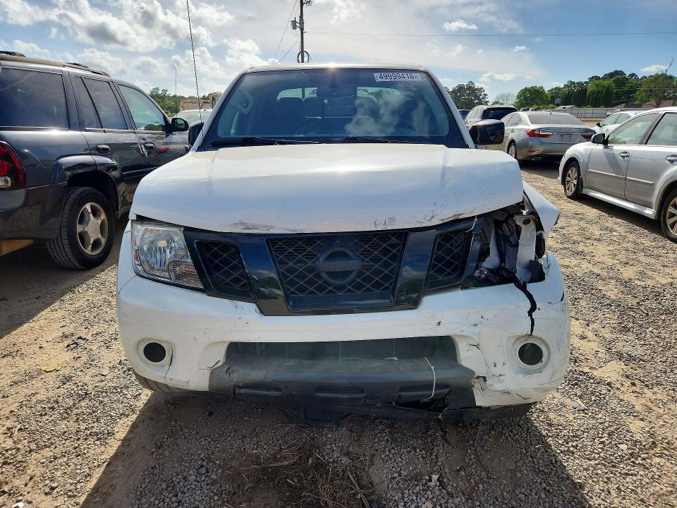 2021 Nissan Frontier sv