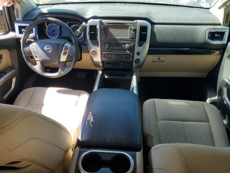 2017 Nissan Titan SV