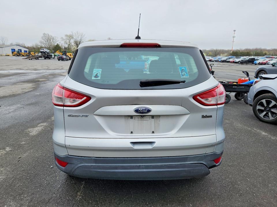 2016 Ford Escape s