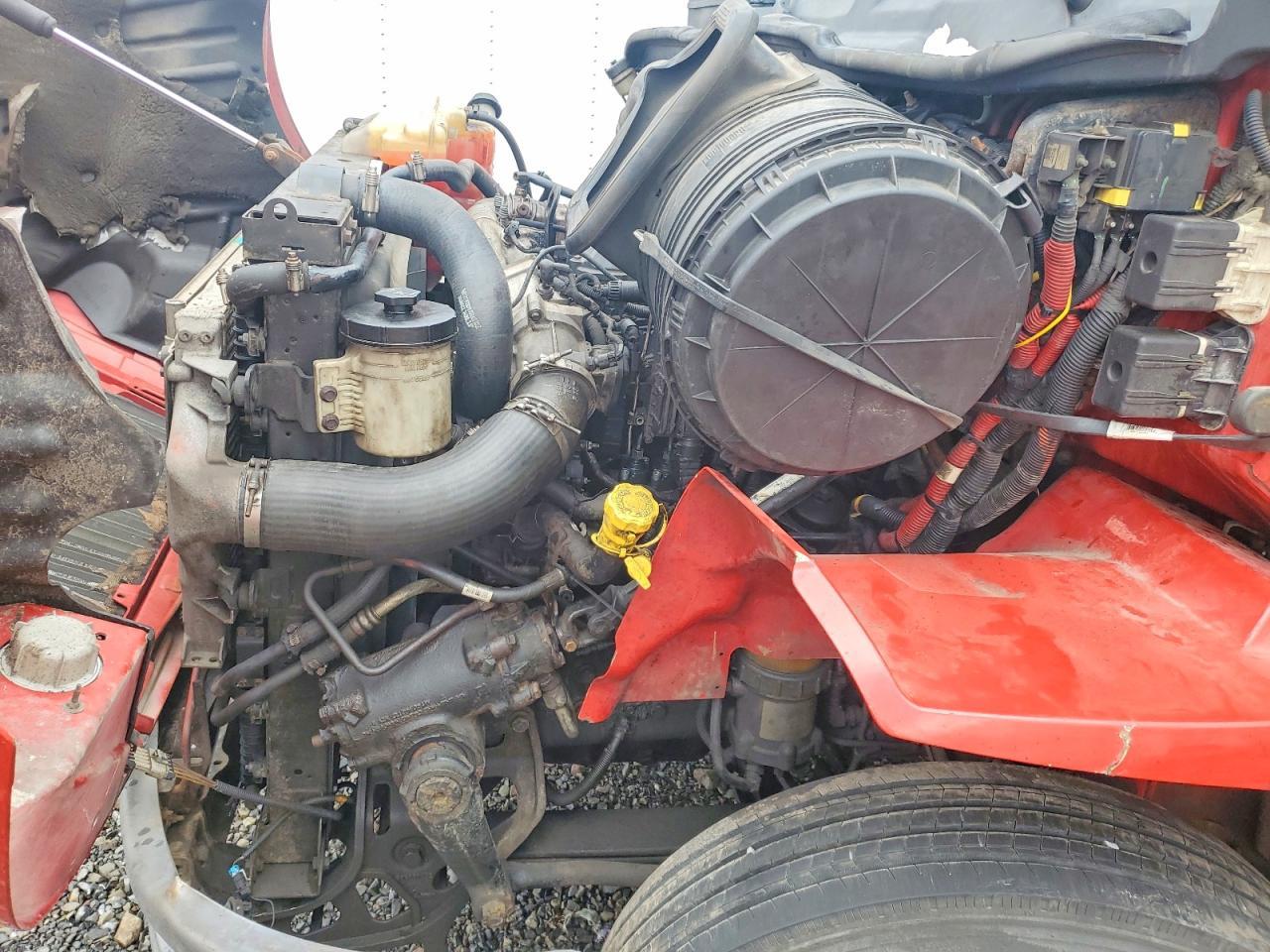 2017 International 8600 Semi Truck