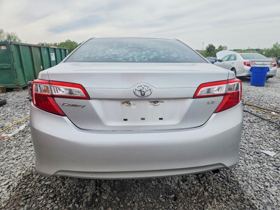 2014 Toyota Camry le