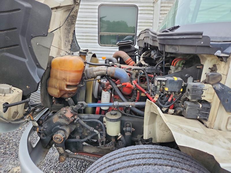 2017 International 4300 BOX Truck