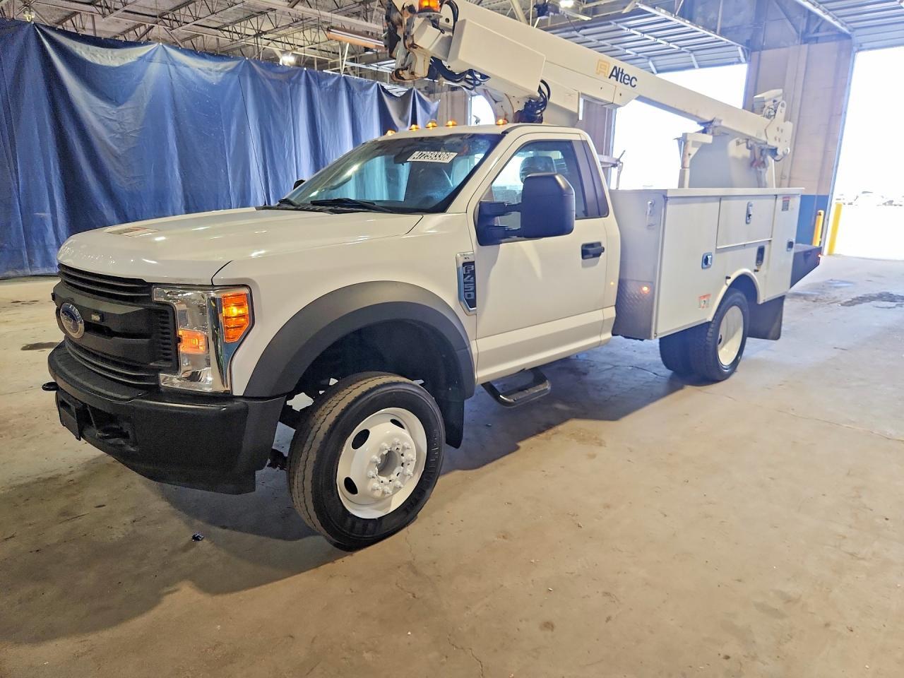 2017 Ford F450 Super Duty Bucket Truck