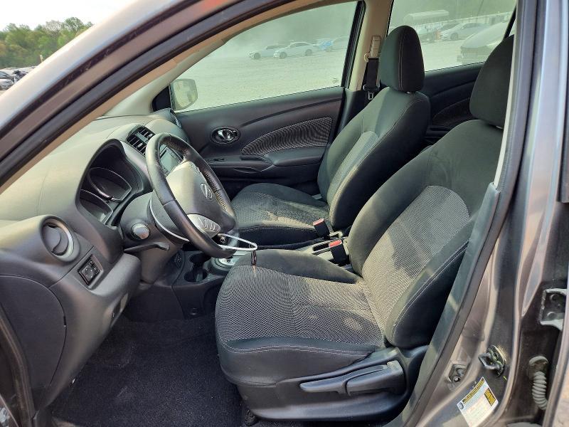 2018 Nissan Versa sv