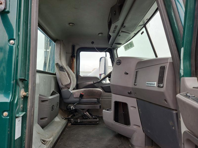 2017 Mack CXU612 Semi Truck