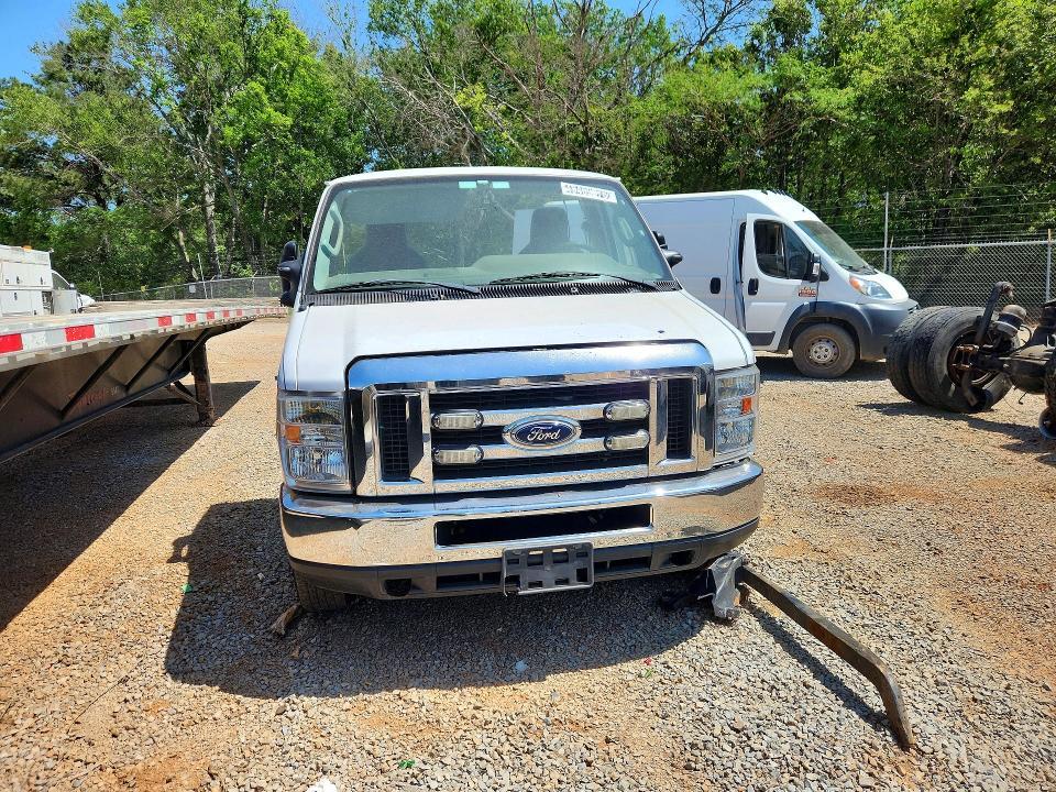 2018 Ford E450 Truck Cab AND Chassis