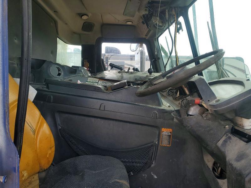 2016 Mack LR600 Refuse Truck