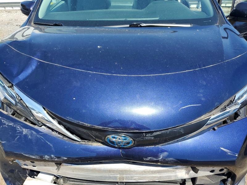 2023 Toyota Sienna le