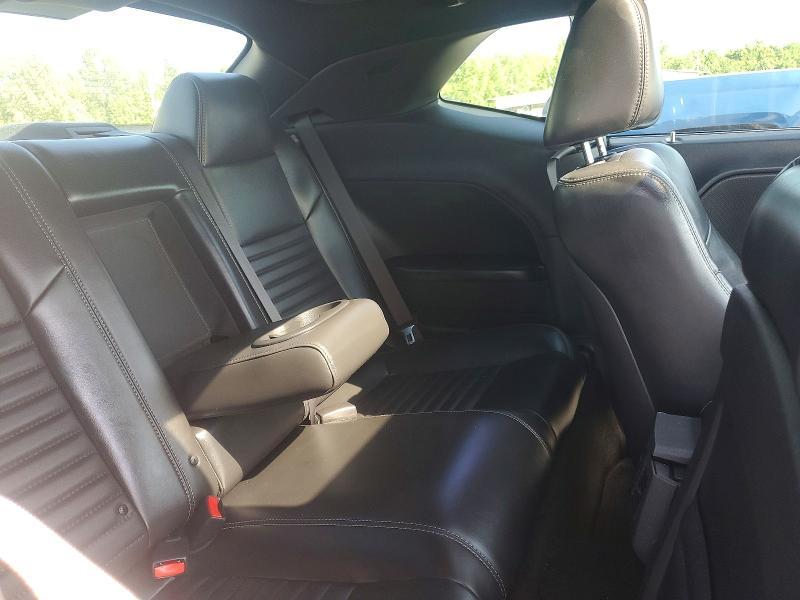 2014 Dodge Challenger sxt