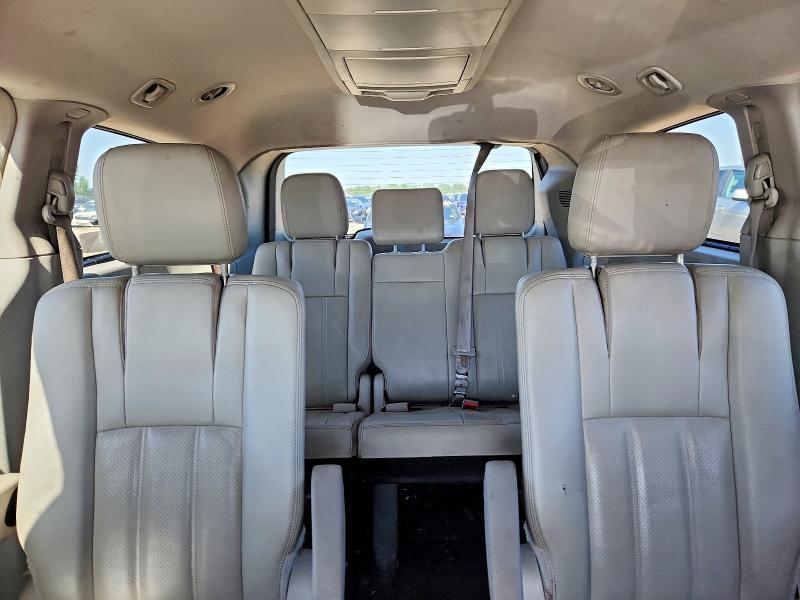 2012 Chrysler Town & Country Touring