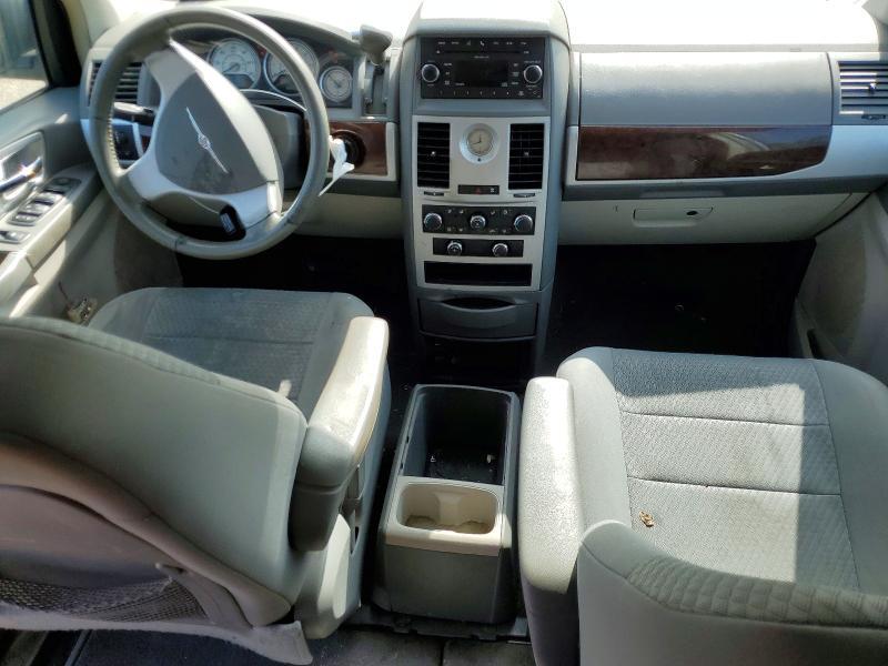 2010 Chrysler Town & Country Touring