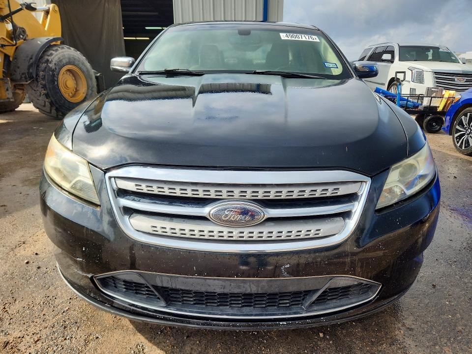 2010 Ford Taurus