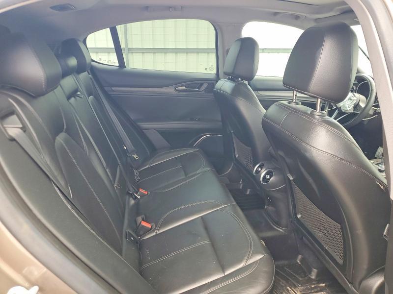 2019 Alfa Romeo Stelvio ti