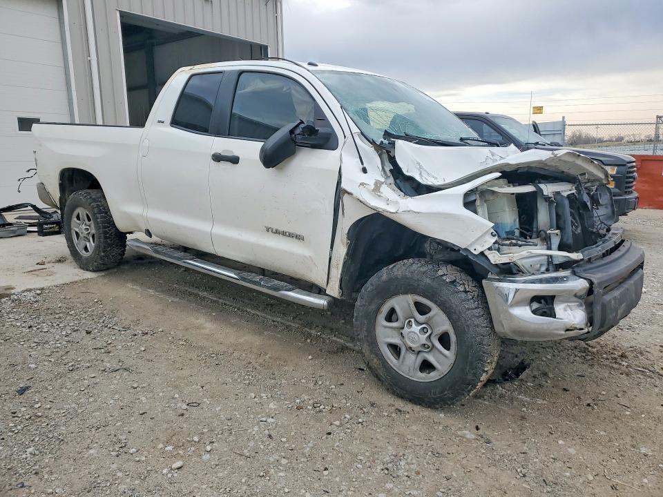 2017 Toyota Tundra SR5