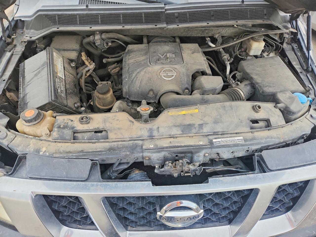 2013 Nissan Titan SV