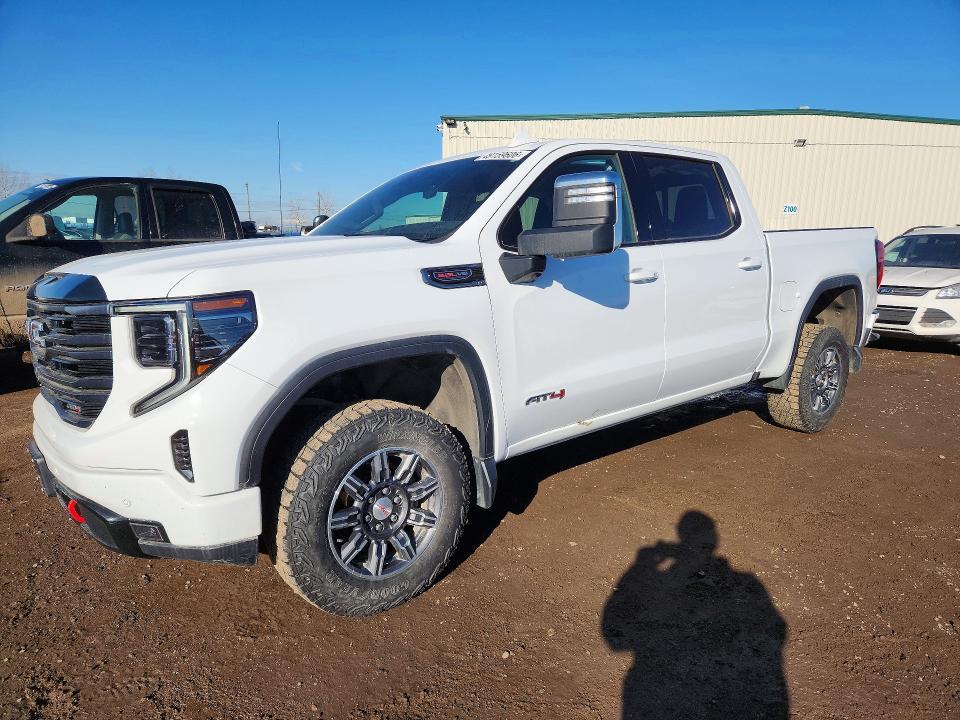 2025 GMC Sierra K1500 AT4