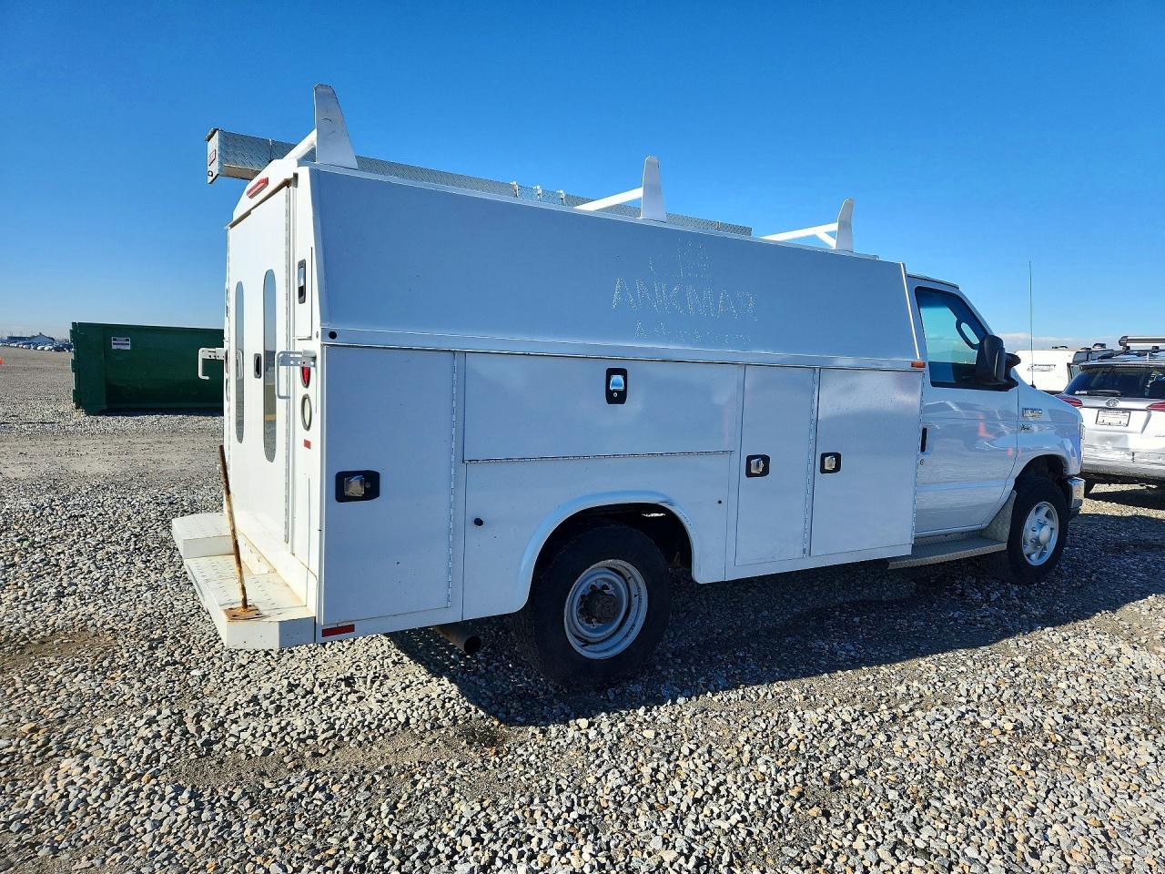 2016 Ford E350 Utility / Service Truck