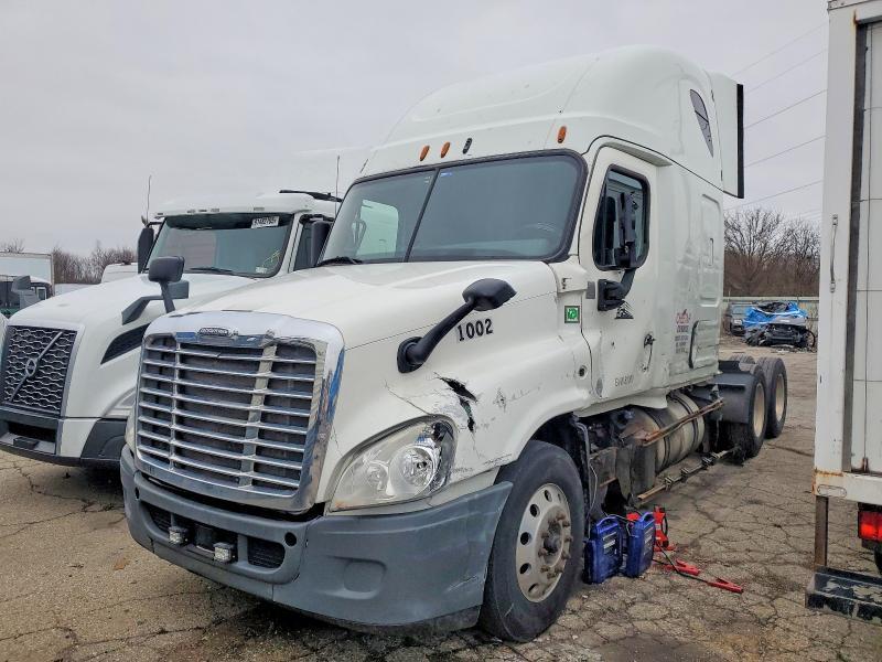 2016 Freigliner 2016 Freightliner Cascadia 125 Semi Truck