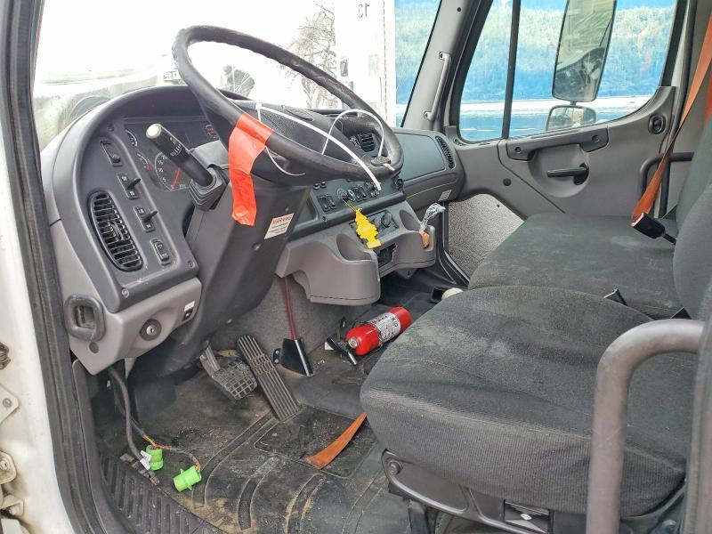 2018 Freigliner 2018 Freightliner Business Class M2 BOX Truck