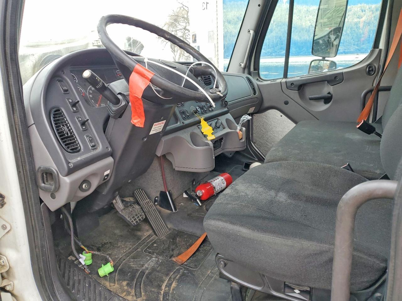 2018 Freigliner 2018 Freightliner Business Class M2 BOX Truck