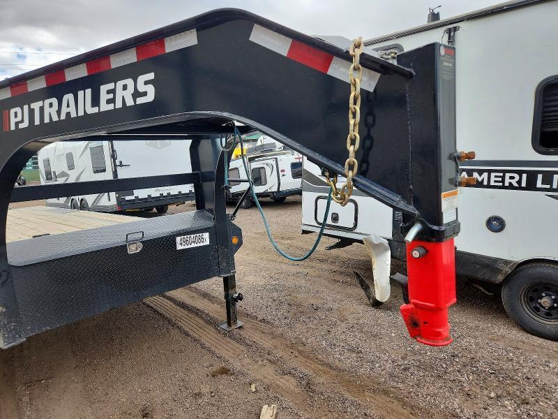 2026 PJ Gooseneck Flatbed