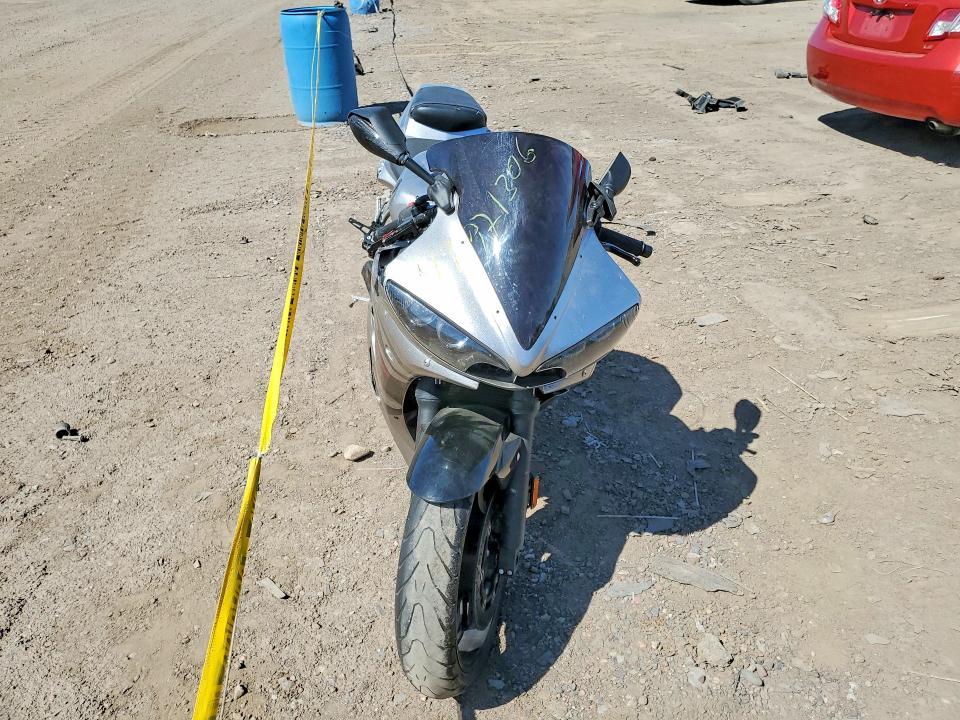 2004 Yamaha YZFR6 L