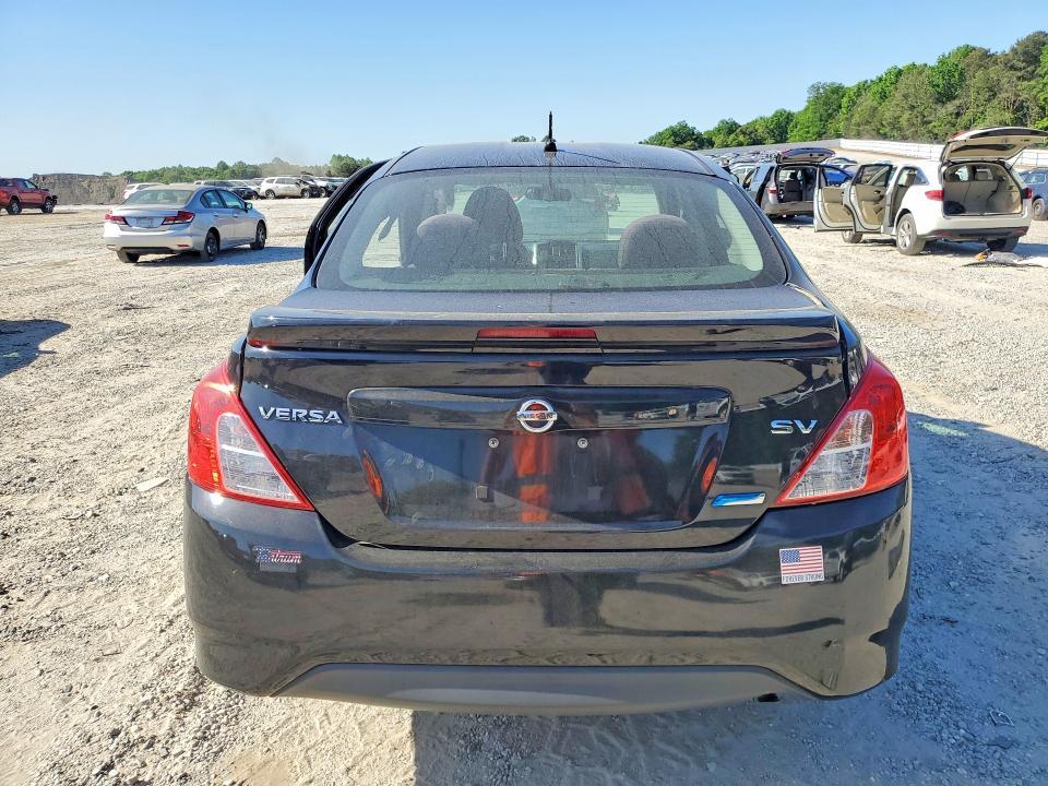 2015 Nissan Versa 1.6 sv