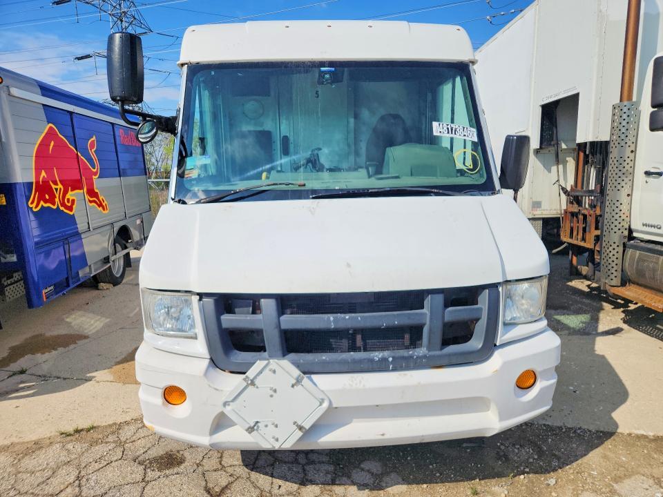 2013 Isuzu NPR