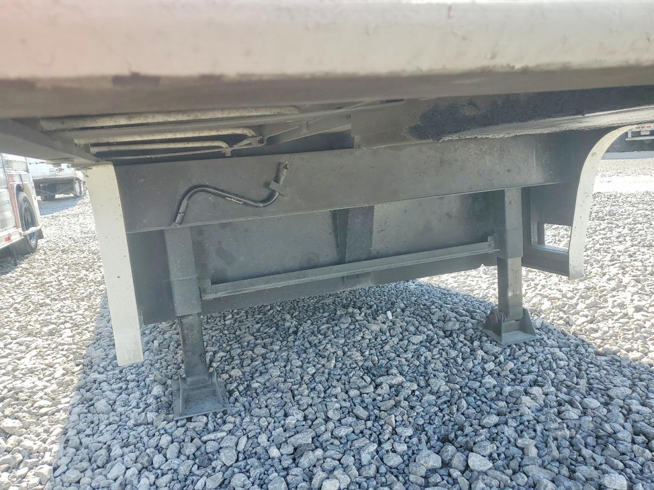 1999 Mickey Truck Bodies Delivery Trailer