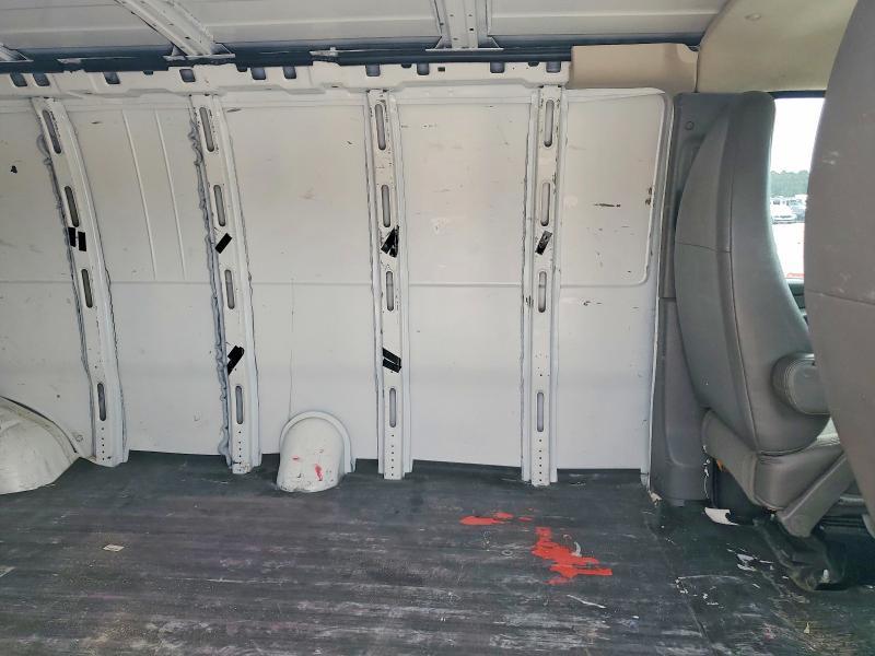 2015 Chev Express G2500