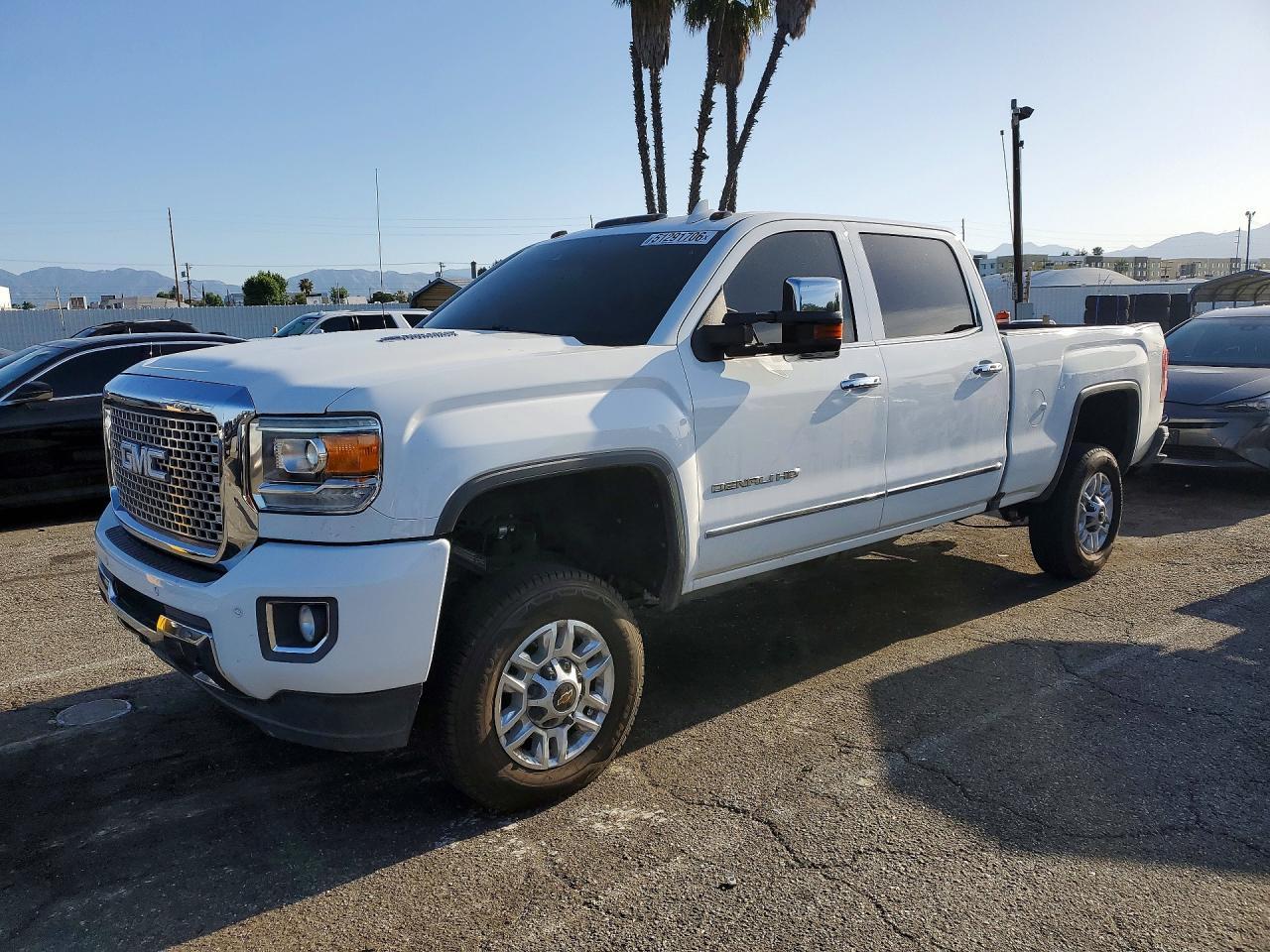 2016 GMC Sierra K2500 Denali