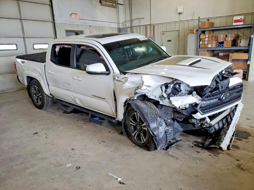 2016 Toyota Tacoma TRD Sport