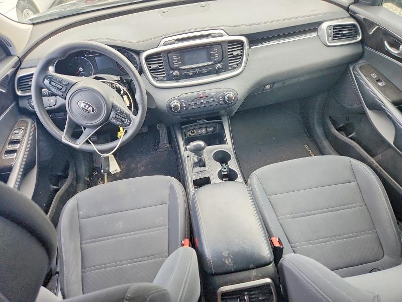 2016 KIA Sorento lx V6