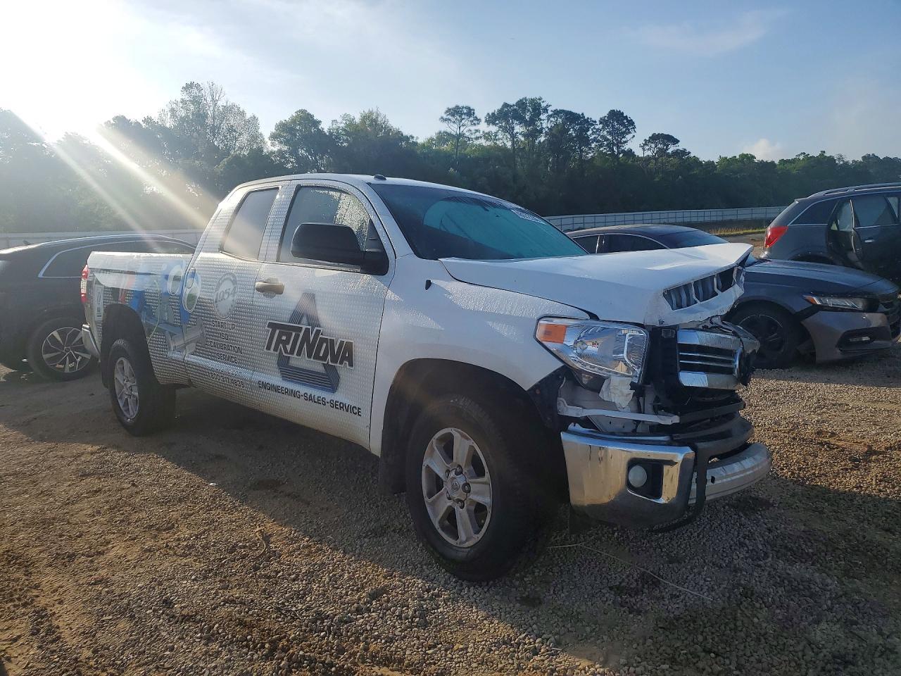 2017 Toyota Tundra SR5