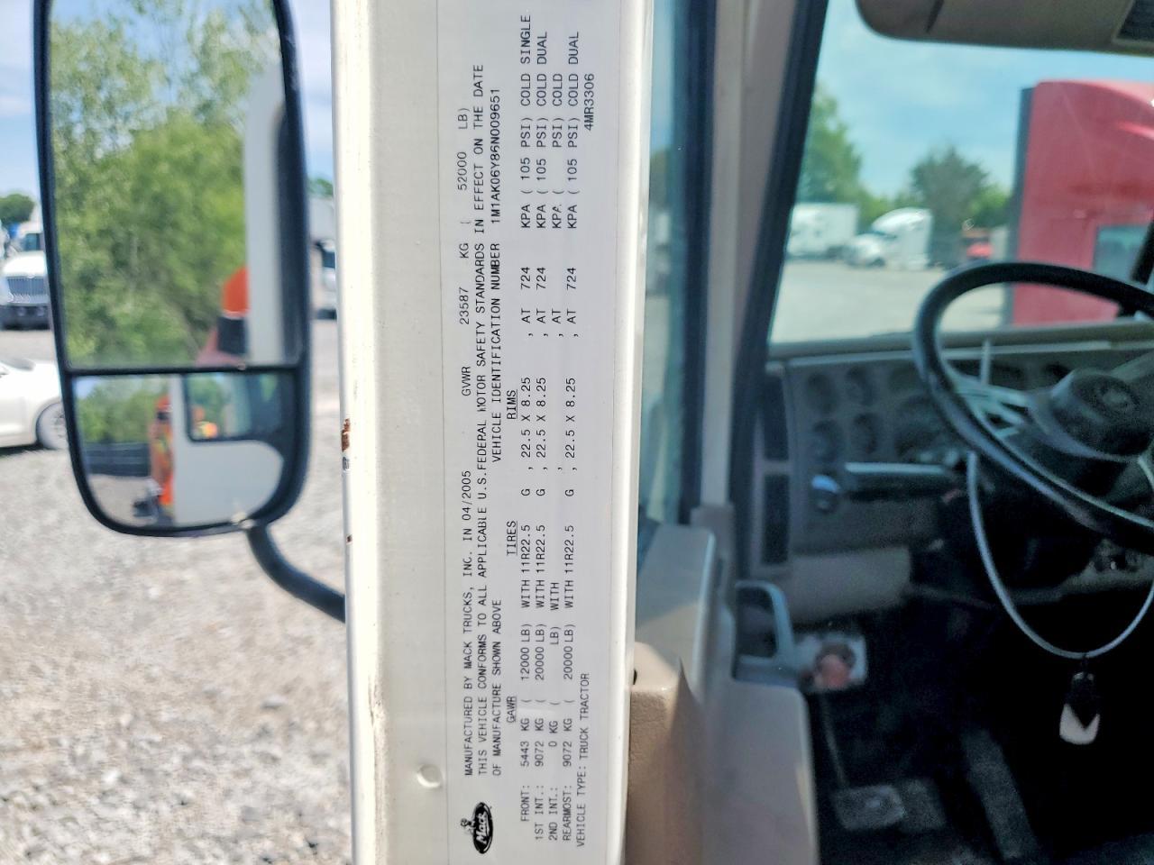 2006 Mack CXN613 Semi Truck