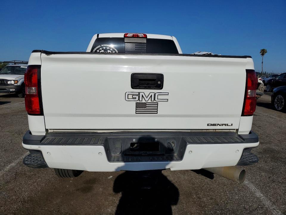 2016 GMC Sierra K2500 Denali