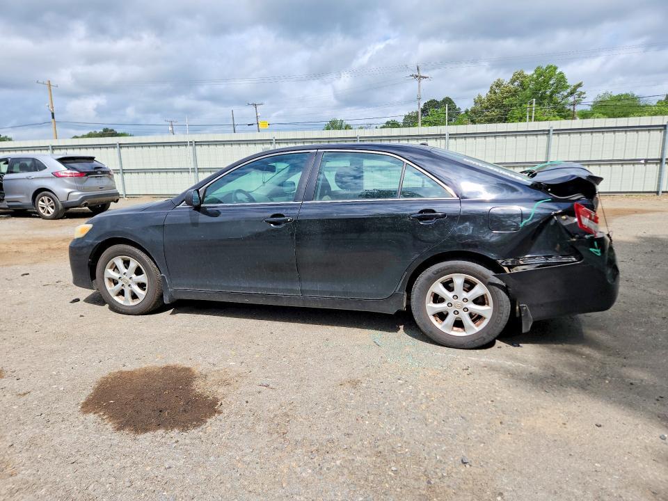 2011 Toyota Camry le