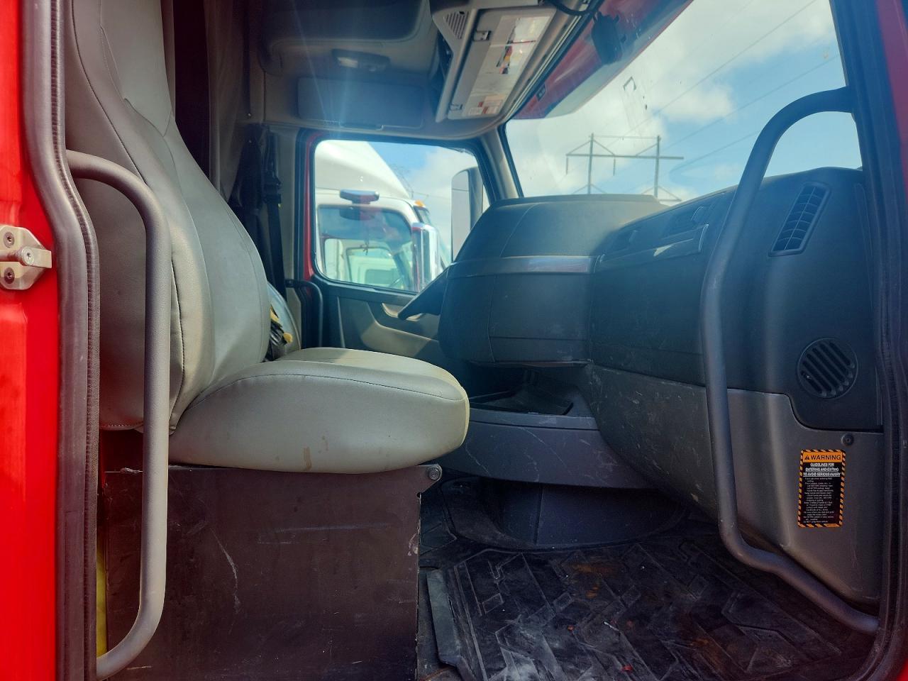 2019 Volvo VNL Semi Truck